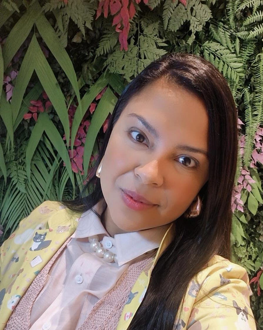 Dra. Camila Lacerda